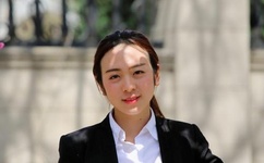 女子澡堂洗澡被偷拍